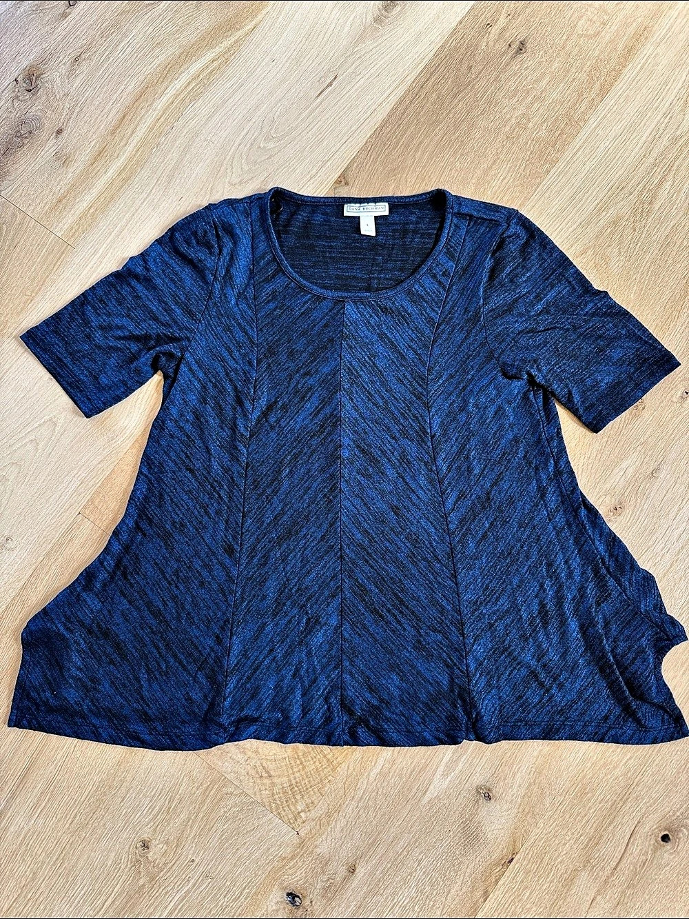 Dana Buchman Short Sleeve Top in Blue Size Large Like New